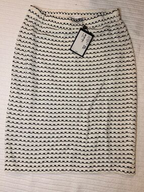St John Collection wool skirt NWT SZ 6